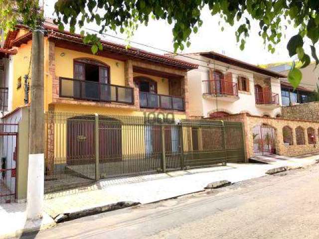 Casa em condomínio fechado com 4 quartos para alugar na Avenida Doutor Moacyr Siqueira, Bosque dos Pinheiros, Juiz de Fora, 250 m2 por R$ 5.000