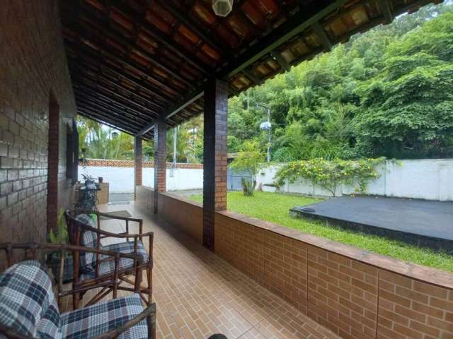Casa à venda, 150 m² por R$ 695.000,00 - Vale do Paraíso - Teresópolis/RJ