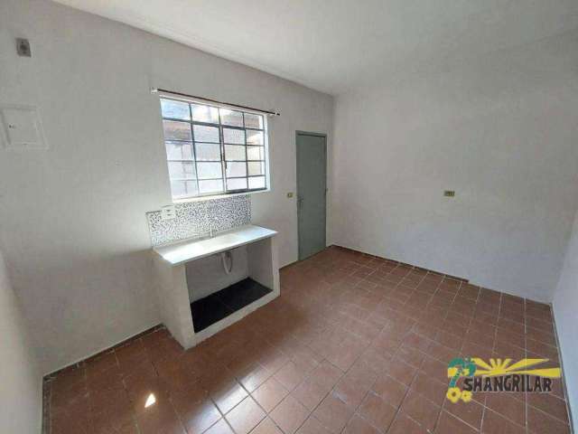 Casa com 1 dormitório para alugar, 30 m² por R$ 650,00/mês - Vila São José - Diadema/SP