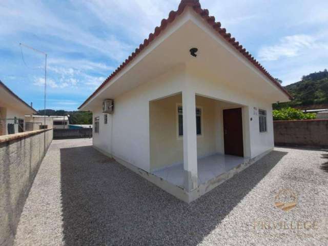 Casa com 2 dormitórios à venda, 80 m² por R$ 640.000,00 - Fazenda da Armação - Governador Celso Ramos/SC