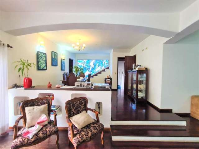 Casa com 4 quartos à venda na Rua Jaime Balão, 80, Hugo Lange, Curitiba por R$ 2.300.000