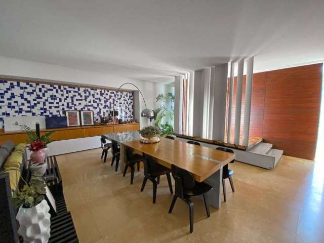 Sobrado com 04 quartos à venda, 460 m² por R$ 7.800.000 - Jardins Paris - Goiânia