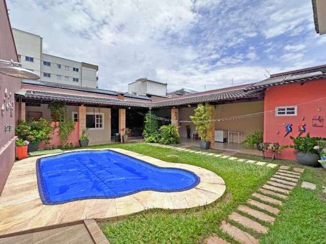 Sobrado de 292 m² com 03 suítes à venda por R$ 1.400.000 próximo ao Parque Cascavel, no Setor Vila Rosa - Goiânia/GO