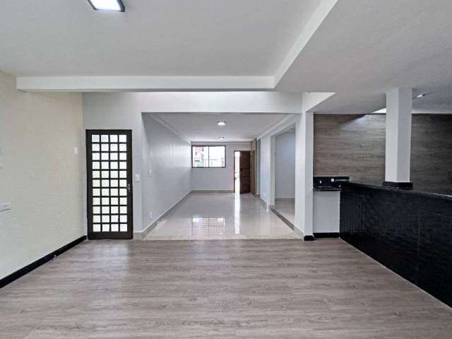 Sobrado de 212m² com 03 quartos à venda por R$ 1.300.000 no Residencial Village do Bosque em Goiânia/GO