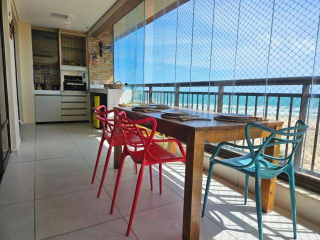 Apartamento com 4 suítes enfrente mar no Porto das Dunas , Mandara Kauai