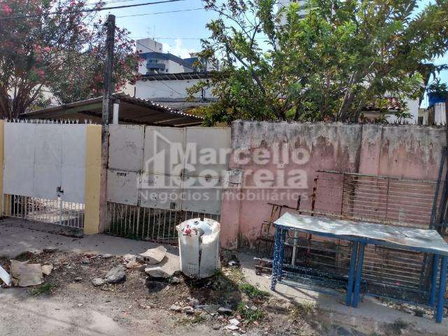 Casa em terreno de 201m&#178; em Campo Grande, precisando de reforma