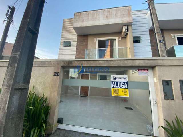 Casa com 3 quartos para alugar na Rua José Alves, 26, Costeira, Paranaguá por R$ 4.500