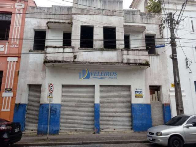 Barracão / Galpão / Depósito para alugar na Rua Quinze de Novembro, 208, Centro Histórico, Paranaguá por R$ 14.000
