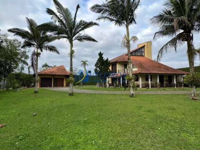 Casa com 3 quartos à venda na Rua Capibaribe, 538, Jardim Guaraituba, Paranaguá por R$ 1.950.000