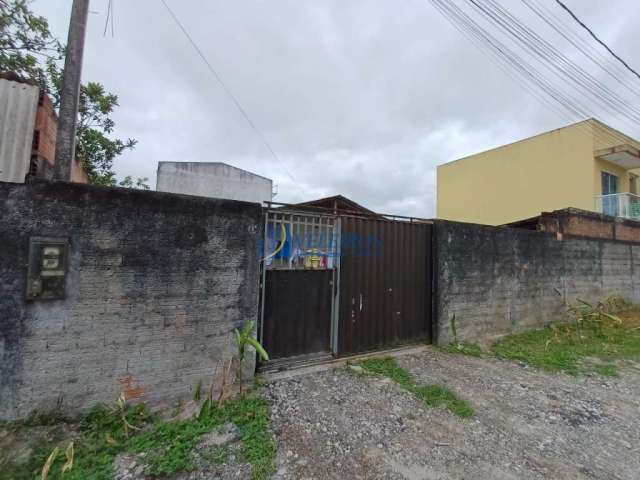 Casa com 4 quartos à venda na Rua Joaquim Nardelli, 002, Vila dos Comerciários, Paranaguá por R$ 300.000