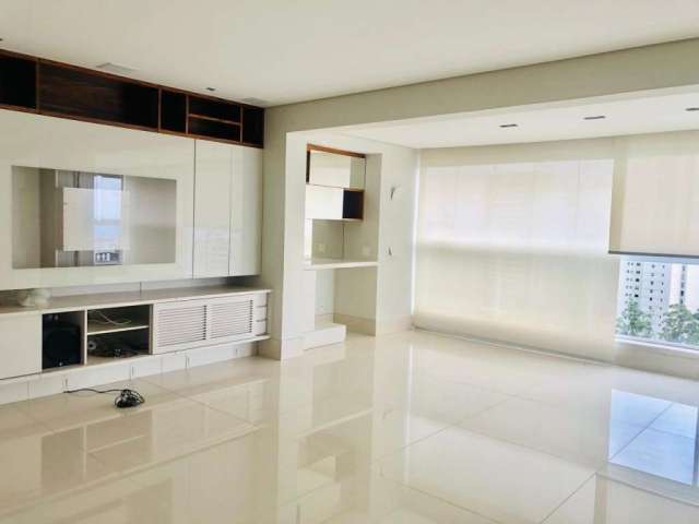 Apartamento com 3 quartos para alugar na Alameda Oscar Niemeyer, 804, Vila da Serra, Nova Lima por R$ 11.000