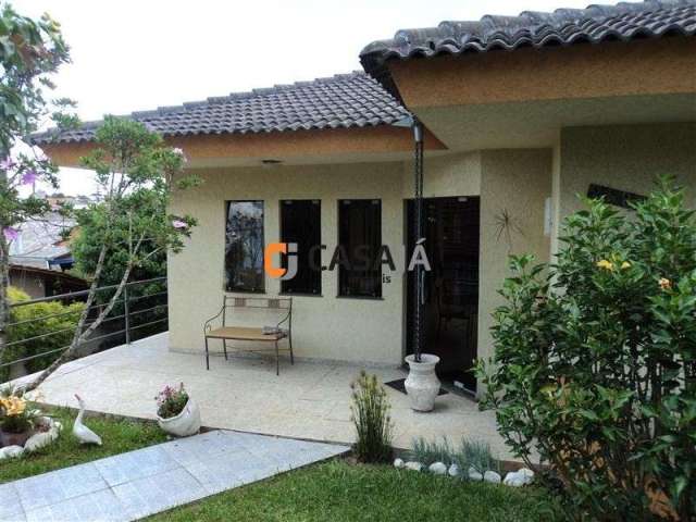 Casa com 4 quartos à venda no Centro, Campo Largo  por R$ 989.000