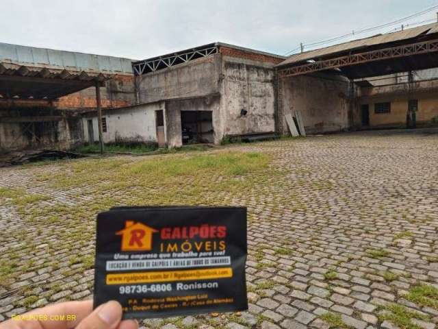 Barracão / Galpão / Depósito com 8 salas para alugar na Rodovia Presidente Dutra, Centro, São João de Meriti por R$ 12.000