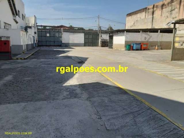 Barracão / Galpão / Depósito com 4 salas para alugar na Avenida Brasil, 574, Ramos, Rio de Janeiro por R$ 45.000