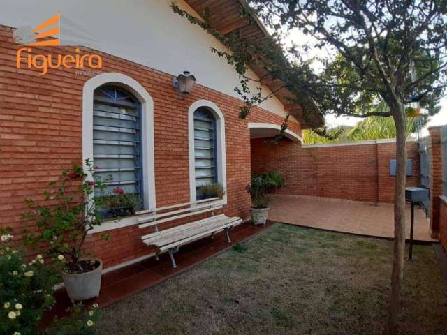 Casa com 6 dormitórios à venda, 370 m² por R$ 950.000,00 - Baroni - Barretos/SP