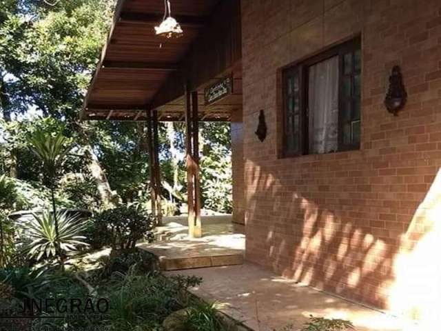 Chácara / sítio com 3 quartos à venda na Zona Rural, Santo Antônio do Pinhal , 180 m2 por R$ 750.000