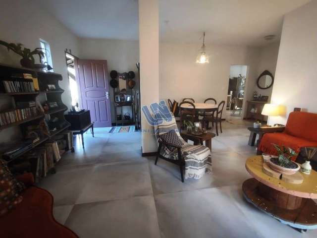 Casa duplex em condômino com 3 quartos sendo 2 suítes em Abrantes - Camaçari