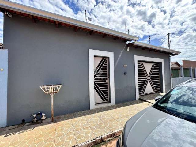 Casa com 3 quartos à venda na das Dálias, 7, Cristo Rei, Várzea Grande por R$ 450.000