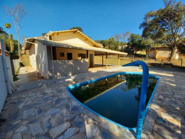 Chácara de 1000m² com piscina, á venda em Itatiaiuçu MG.   PH