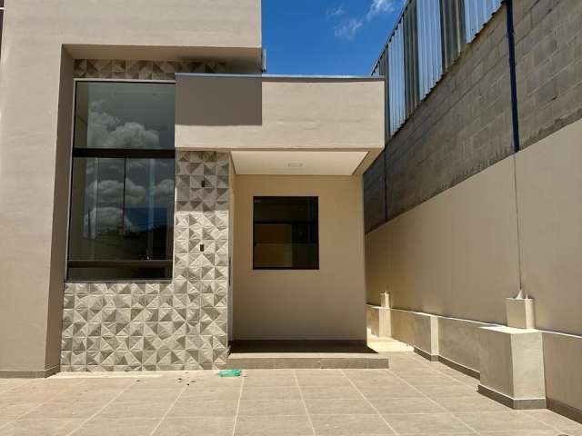 Casa  financiada a venda com 03 quartos sendo 01 suíte , 180m² por R$ 440.000