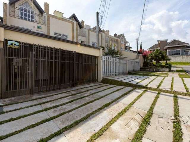 Sobrado com 3 dormitórios à venda, 198 m² por R$ 695.000,00 - Uberaba - Curitiba/PR