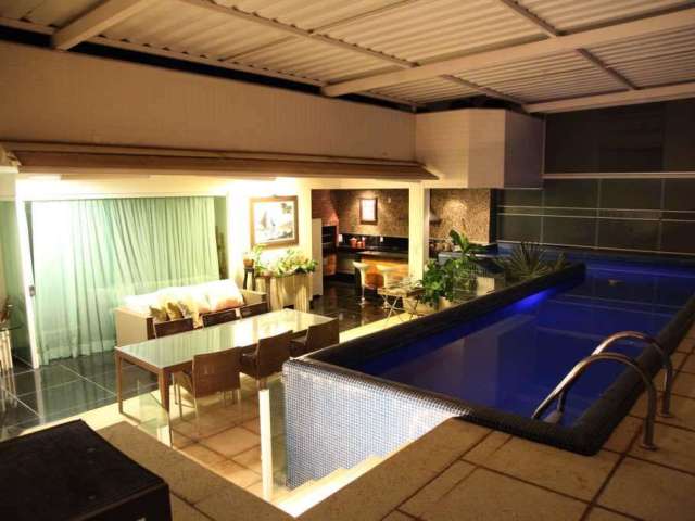 Imóvel de luxo em Montes Claros-MG: cobertura com 4 quartos, 3 suítes, 4 salas e 456m² no Jardim São Luiz. Venha conferir!