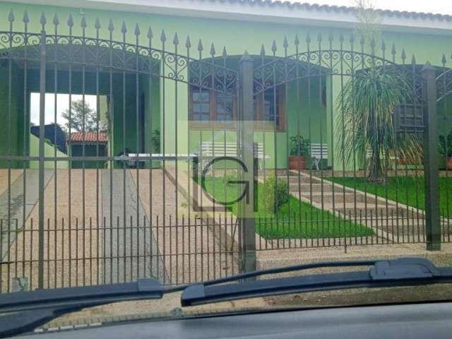 Casa com 3 quartos à venda no Centro, Elias Fausto  por R$ 900.000