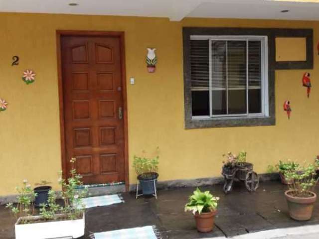 Casa em condomínio fechado com 3 quartos à venda na Estrada dos Bandeirantes, Jacarepaguá, Rio de Janeiro, 384 m2 por R$ 270.000