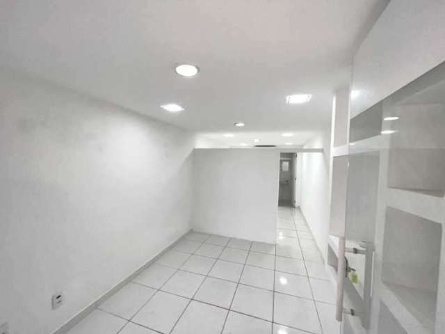 Sala comercial com 1 sala para alugar na Estrada dos Bandeirantes, Camorim, Rio de Janeiro, 25 m2 por R$ 1.100