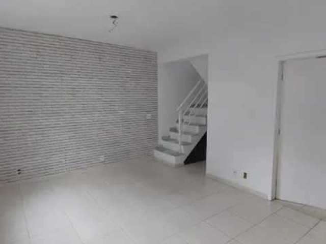 Casa em condomínio fechado com 5 quartos para alugar na Rua Professor Santos Moreira, Camorim, Rio de Janeiro, 170 m2 por R$ 2.800