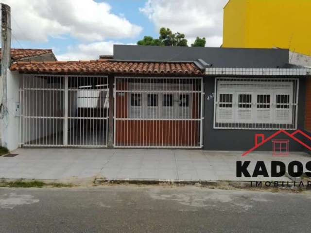 Casa com 5 quartos à venda na Brasília, Feira de Santana , 250 m2 por R$ 460.000