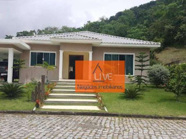 Live vende - Casa com 3 dormitórios à venda, 743 m² por R$ 900.000 - Ubatiba - Maricá/RJ