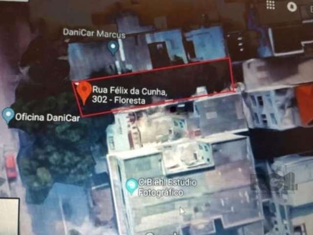 Terreno a venda no limite do bairro Floresta e início do bairro Auxiliadora na Félix da Cunha,medindo 6,60 M² de frente, por 28 M² de frente aos fundos, totalizando 184,80 M² ,gradeado com cerca de fe
