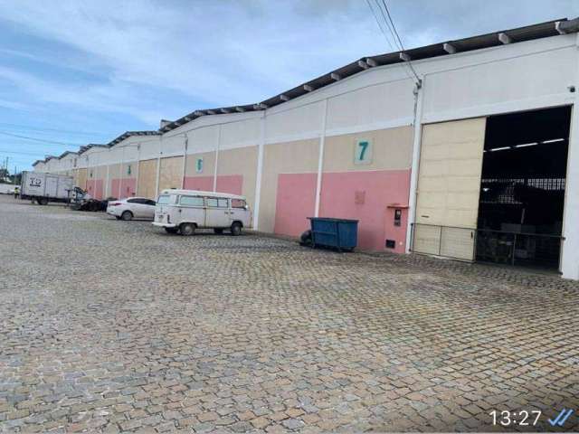 Galpão/Depósito/Armazém para aluguel possui 300 metros qua