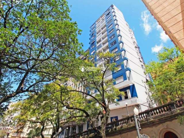 Apartamento com 3 quartos à venda na Avenida Borges de Medeiros, 907, Centro Histórico, Porto Alegre, 83 m2 por R$ 290.000