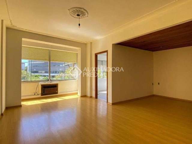 Apartamento com 3 quartos à venda na Rua Ramiro Barcelos, 2073, Rio Branco, Porto Alegre, 95 m2 por R$ 380.000