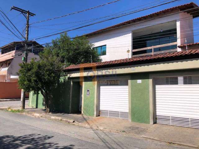 Casa com 4 quartos à venda na Vila Lavínia, Mogi das Cruzes , 687 m2 por R$ 800.000