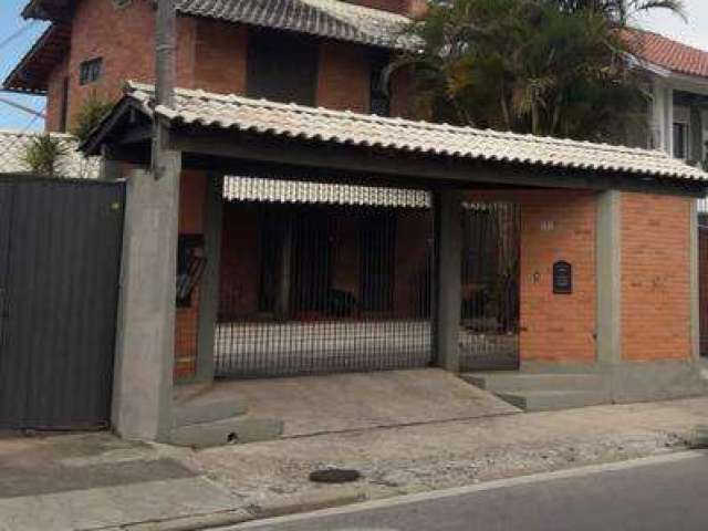 Casa Residencial para Venda Casa de 2 pavimentos com  3 dormitórios no Bairro santa Mônica. FLORIANOPOLIS