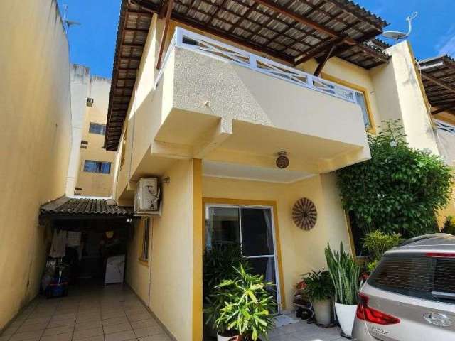 Casa com 3 dormitórios para alugar, 120 m² por R$ 3.600/mês -  Lauro de Freitas/Bahia