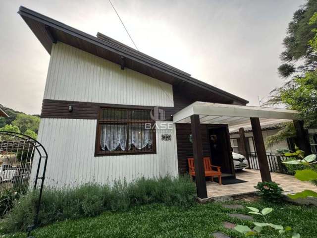 Casa com 3 quartos à venda na Rua Bruno Ernesto Riegel, 106, Planalto, Gramado, 200 m2 por R$ 1.480.000