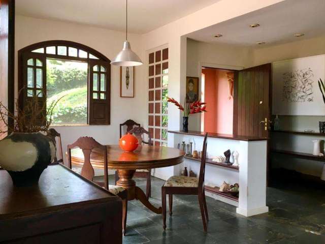 Casa para Venda em Salvador, Jaguaribe, 3 dormitórios, 1 suíte, 4 banheiros, 3 vagas