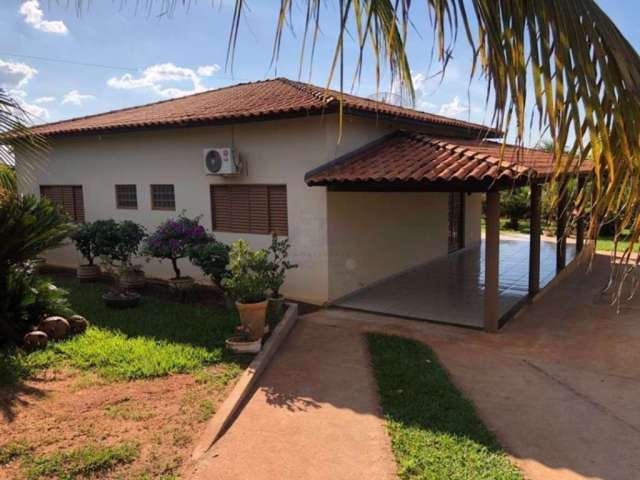 Rancho com 3 dormitórios sendo 1 suíte à venda por R$ 350.000 - Zona Rural - Araçatuba/SP