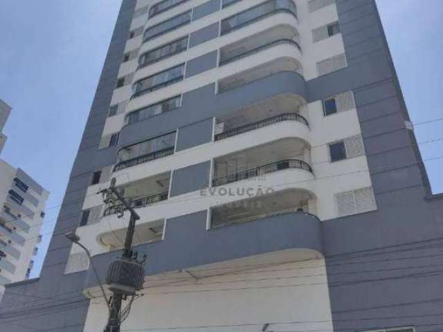 Apartamento no ático, com 3 dormitórios , 1 suíte, vaga dupla, e Home Box, no Kobrasol em São José /SC