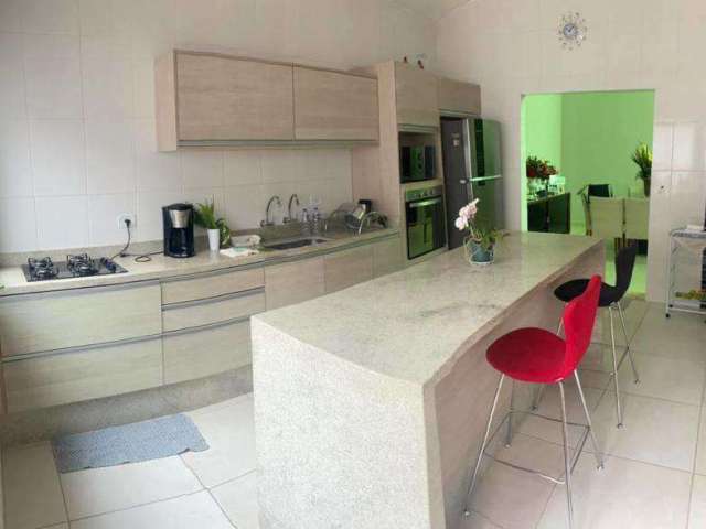 Casa com 3 quartos à venda na Avenida Dom Paulo Rolim Loureiro, Vila Oliveira, Mogi das Cruzes, 175 m2 por R$ 949.000