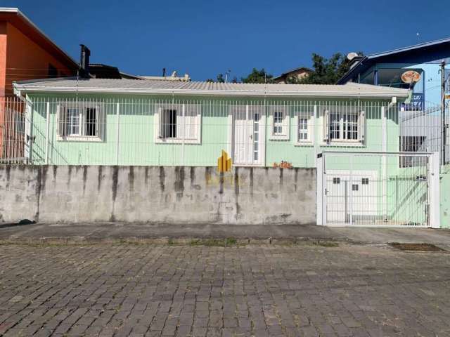 Casa à venda no bairro Salgado Filho - Caxias do Sul/RS