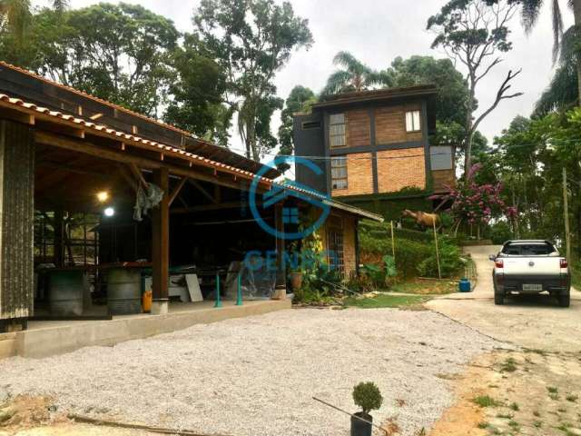 Chácara com Piscina e com Terreno de 2.700m² à venda em Porto Belo/SC