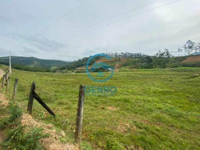 Área Rural para Chácara com Lagoa e Terreno de 5.031m² à venda em Tijucas/SC