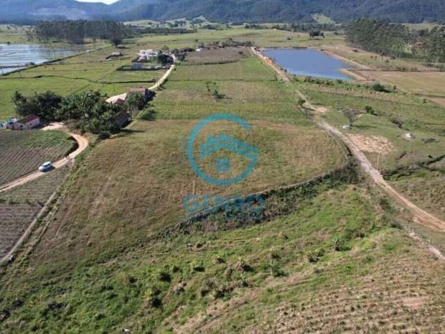 Excelente Área para Sítio com Riacho e Terreno de 60.000m² ( 06 HECTARES ) à venda em Tijucas/SC