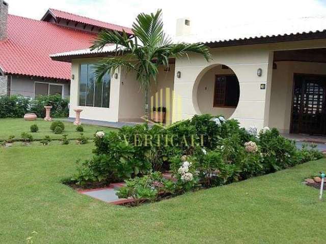 Casa à venda, 250m² e terreno de 5.060m², 3 quartos, mobiliada - Zona Rural Jamaca, Chapada dos Gui