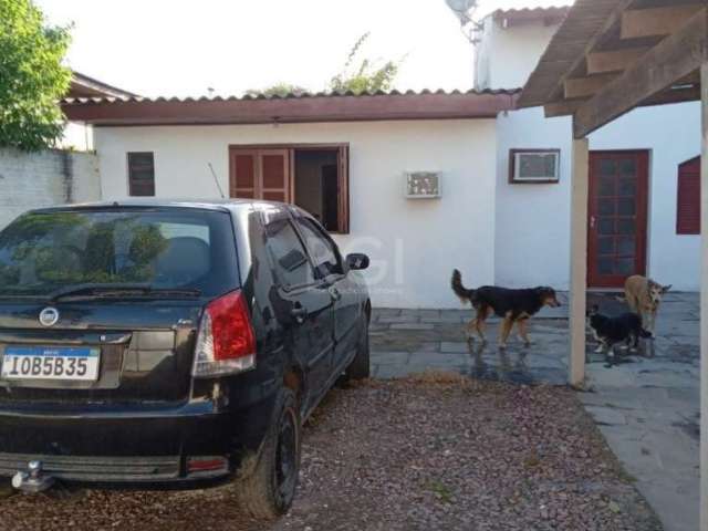Vende- se bela casa no bairro Ponta Grossa, com 3 dormitórios, 3 banheiros, 1 sala, cozinha e lavanderia. Não aceita financiamento. Aceita  dação.